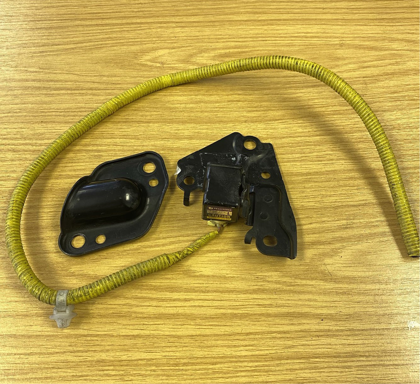 Subaru Impreza STI 8 Blobeye Front Left Airbag Air Bag Sensor Bracket & Wiring
