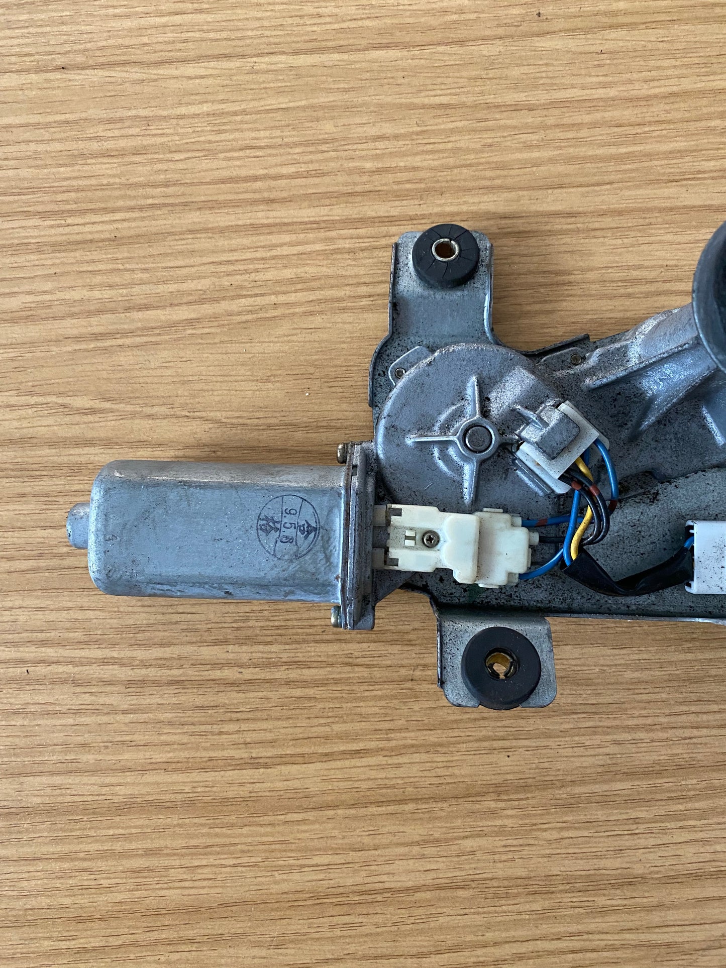 Nissan Skyline GTR R34 BNR34 Windscreen Rear Wiper Motor 99-01
