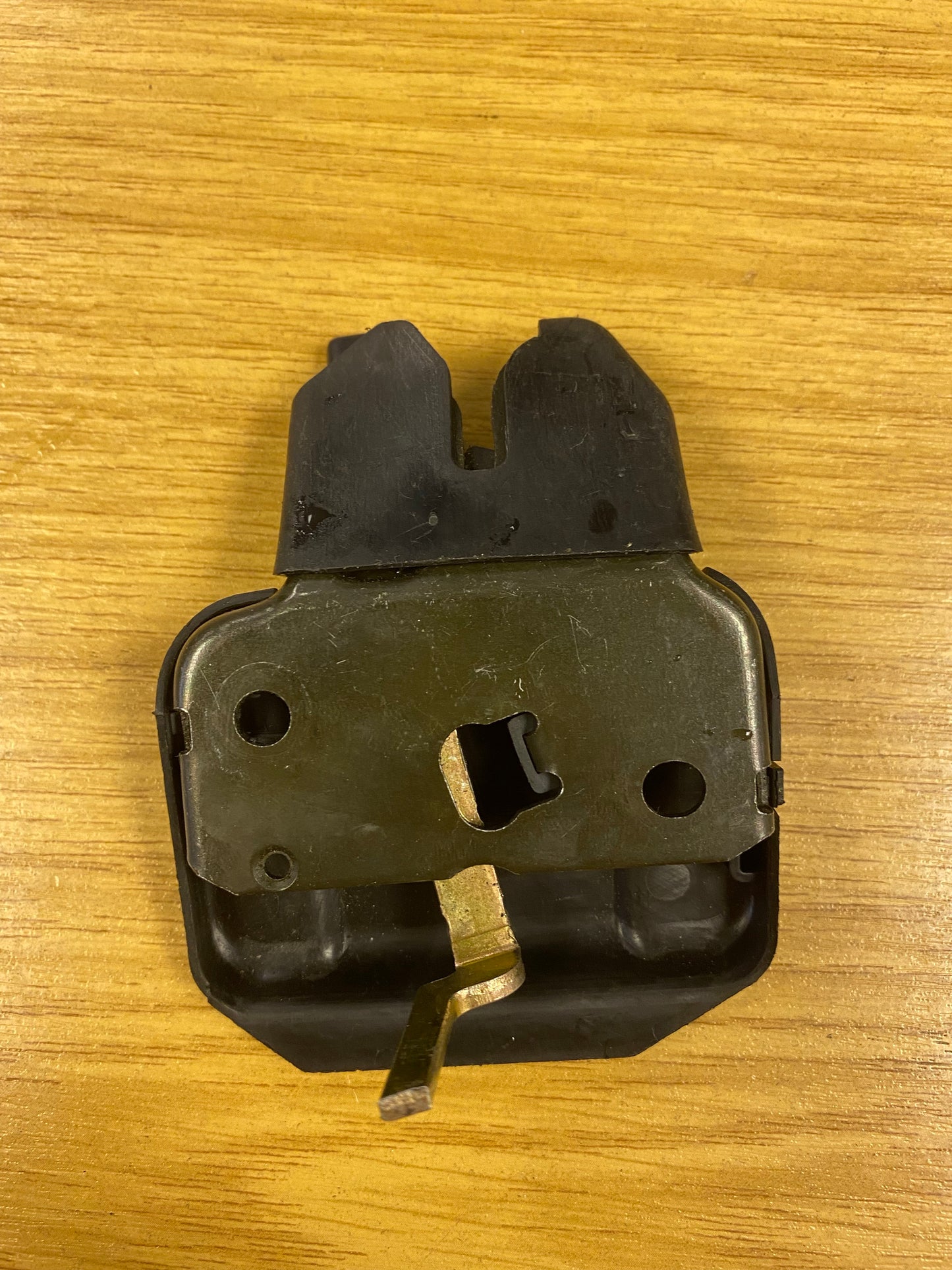 Nissan Skyline GTR GT-T R34 Boot Lid Catch Bootlid Latch Mechanism 98-01