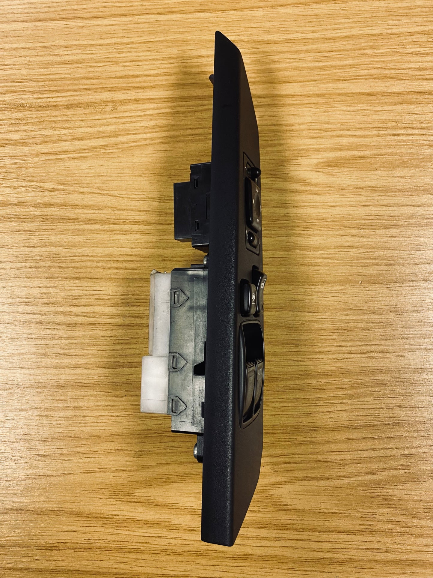 Nissan Skyline GTT GTR R34 Electric Windows & Mirrors Switch Drivers Side (2)