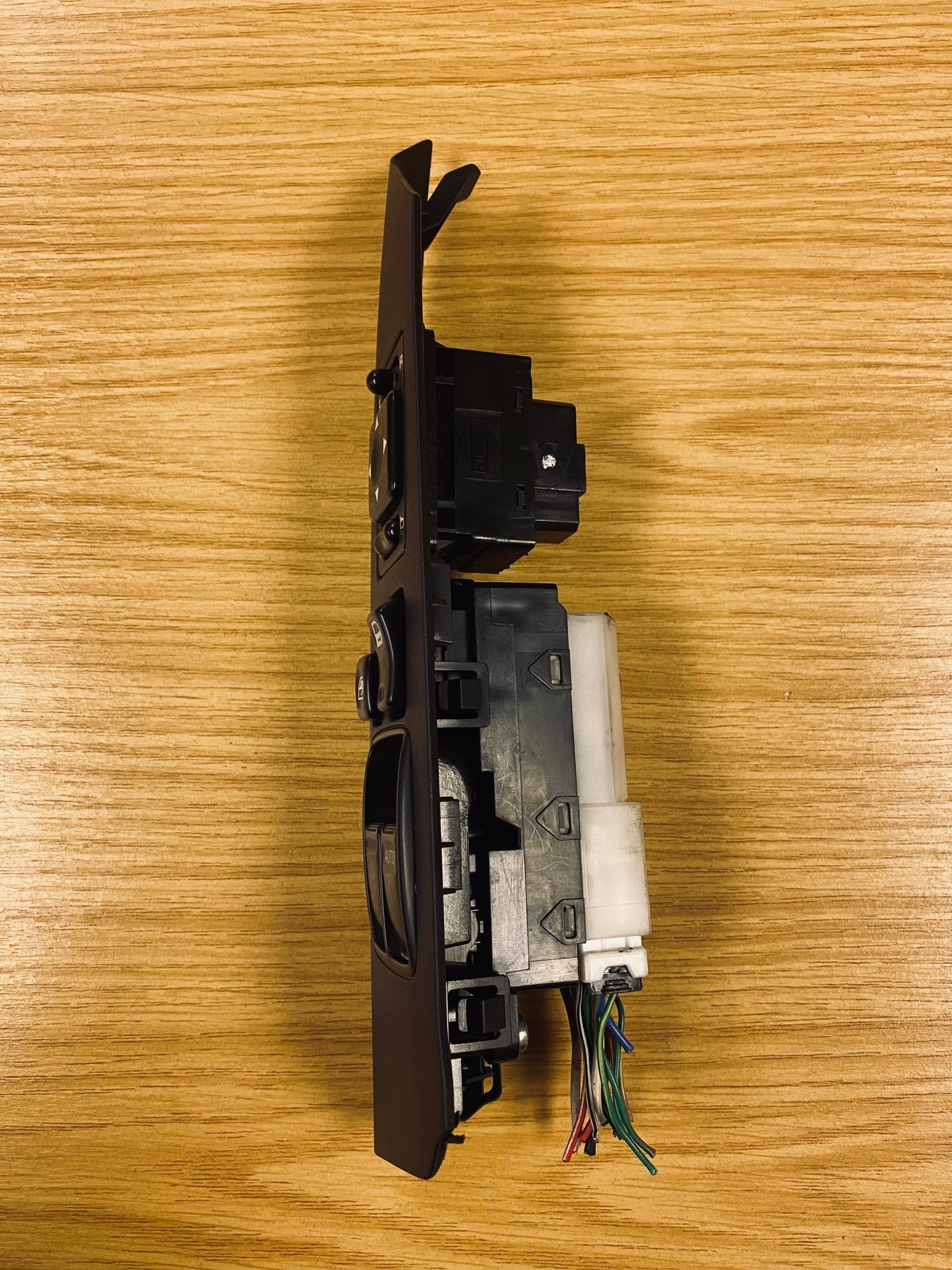Nissan Skyline GTT GTR R34 Electric Windows & Mirrors Switch Drivers Side (3)