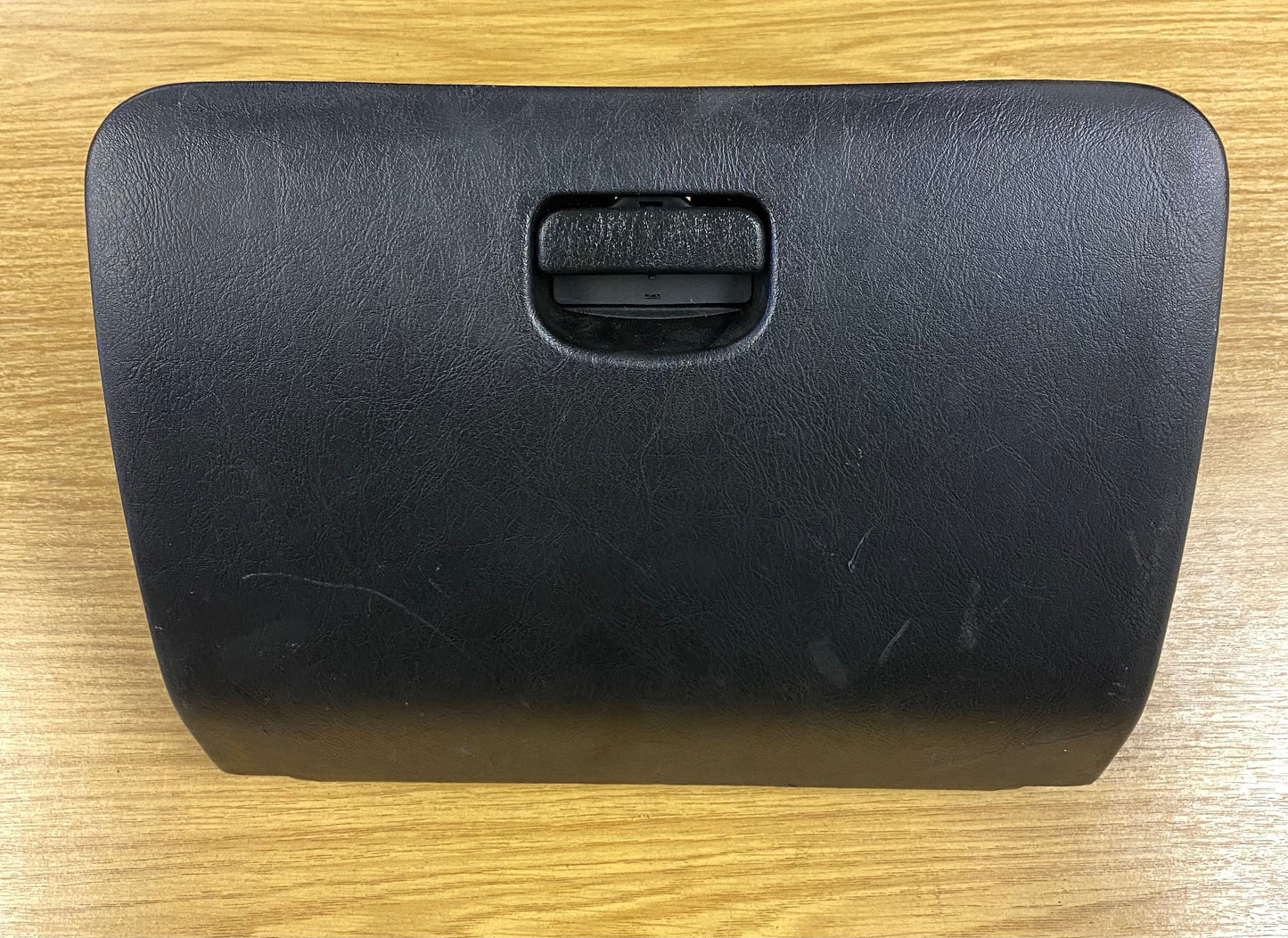 Mitsubishi Evo 4 Evo 5 Evo 6 Glove Box Compartment MR189217 Broken Clip