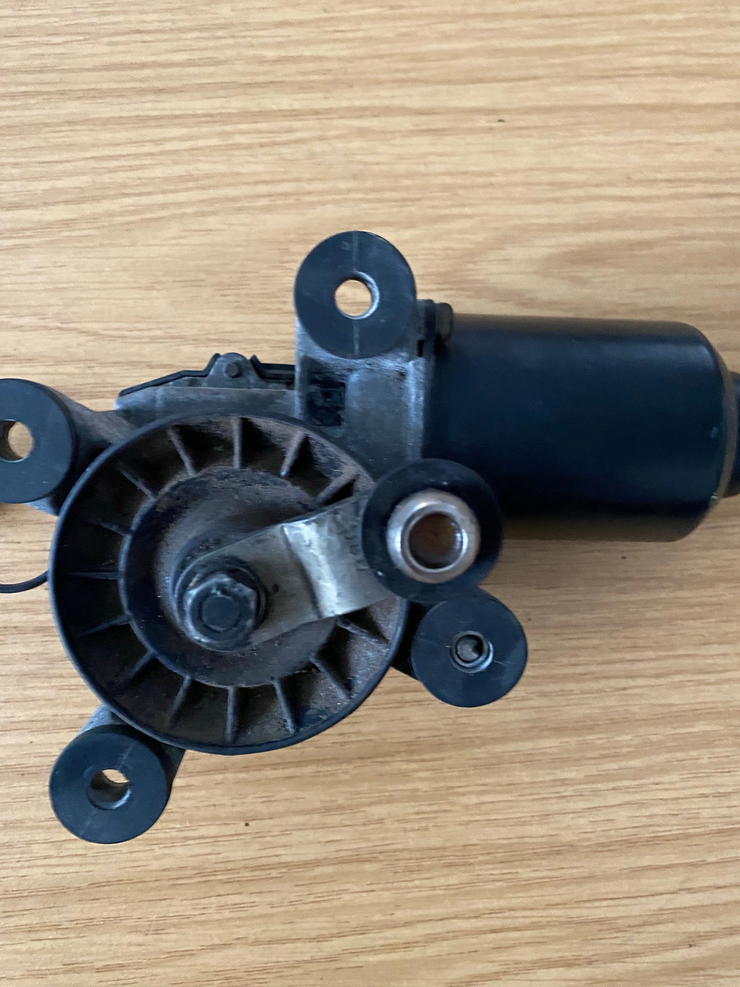 Mitsubishi Lancer Evolution Evo 4 Evo 5 Evo 6 IV V VI Front Wiper Motor (2)