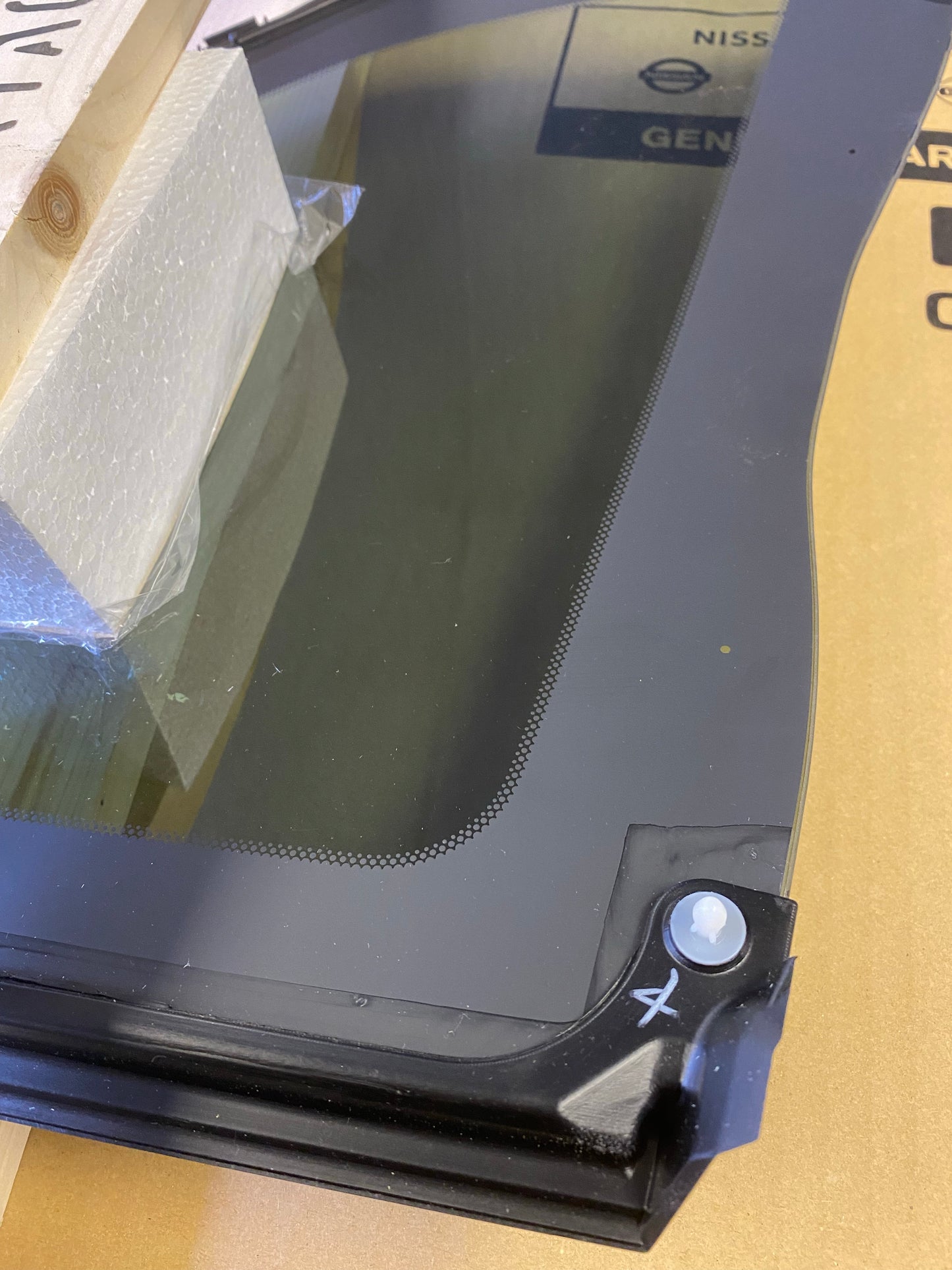 Brand New Genuine Nissan Skyline GTR GTT R34 Rear Left Quarter Window Glass LHS