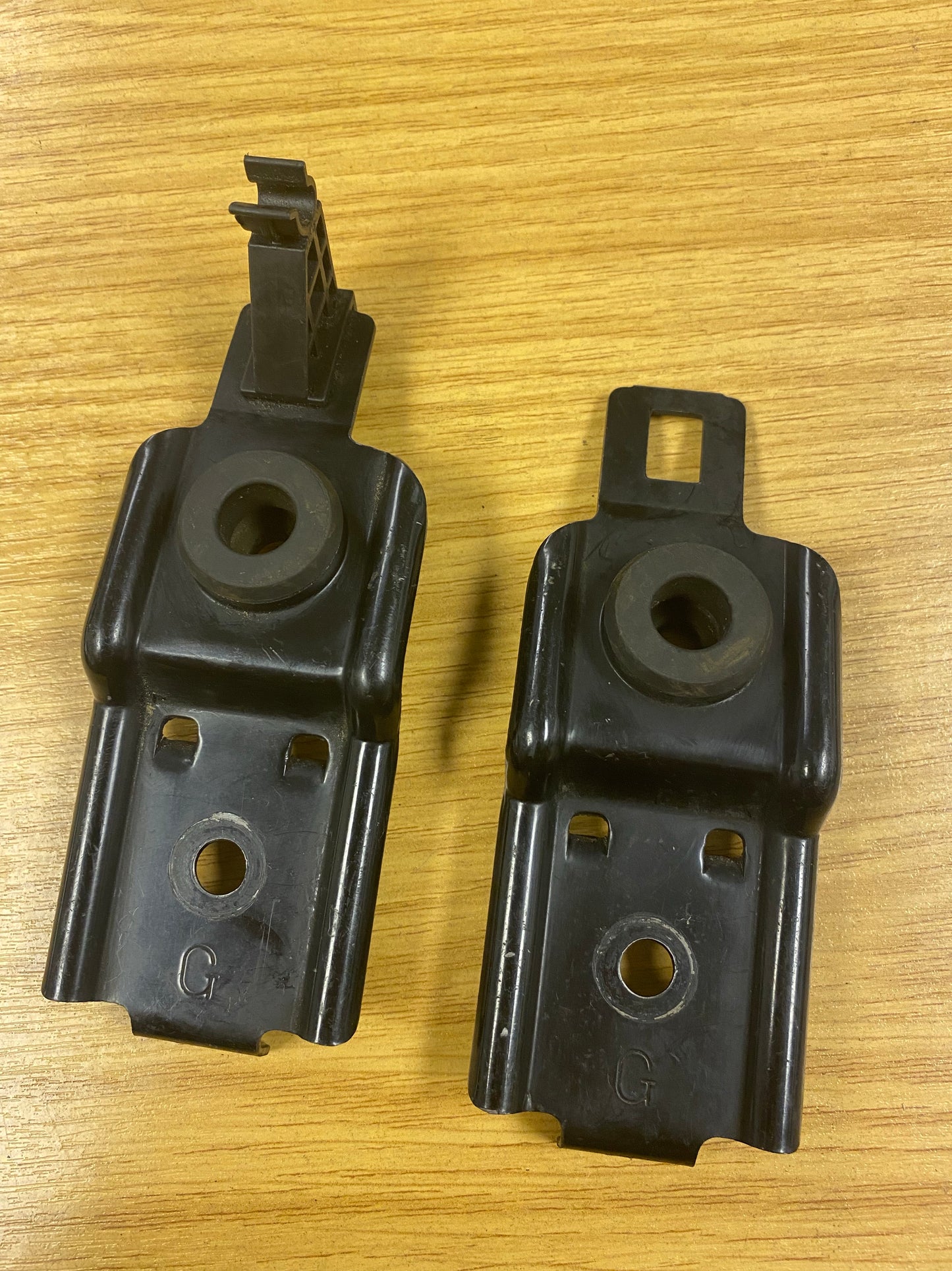 Subaru Impreza STI 9 Hawkeye Top Radiator Brackets 05-07 UK JDM PARTS