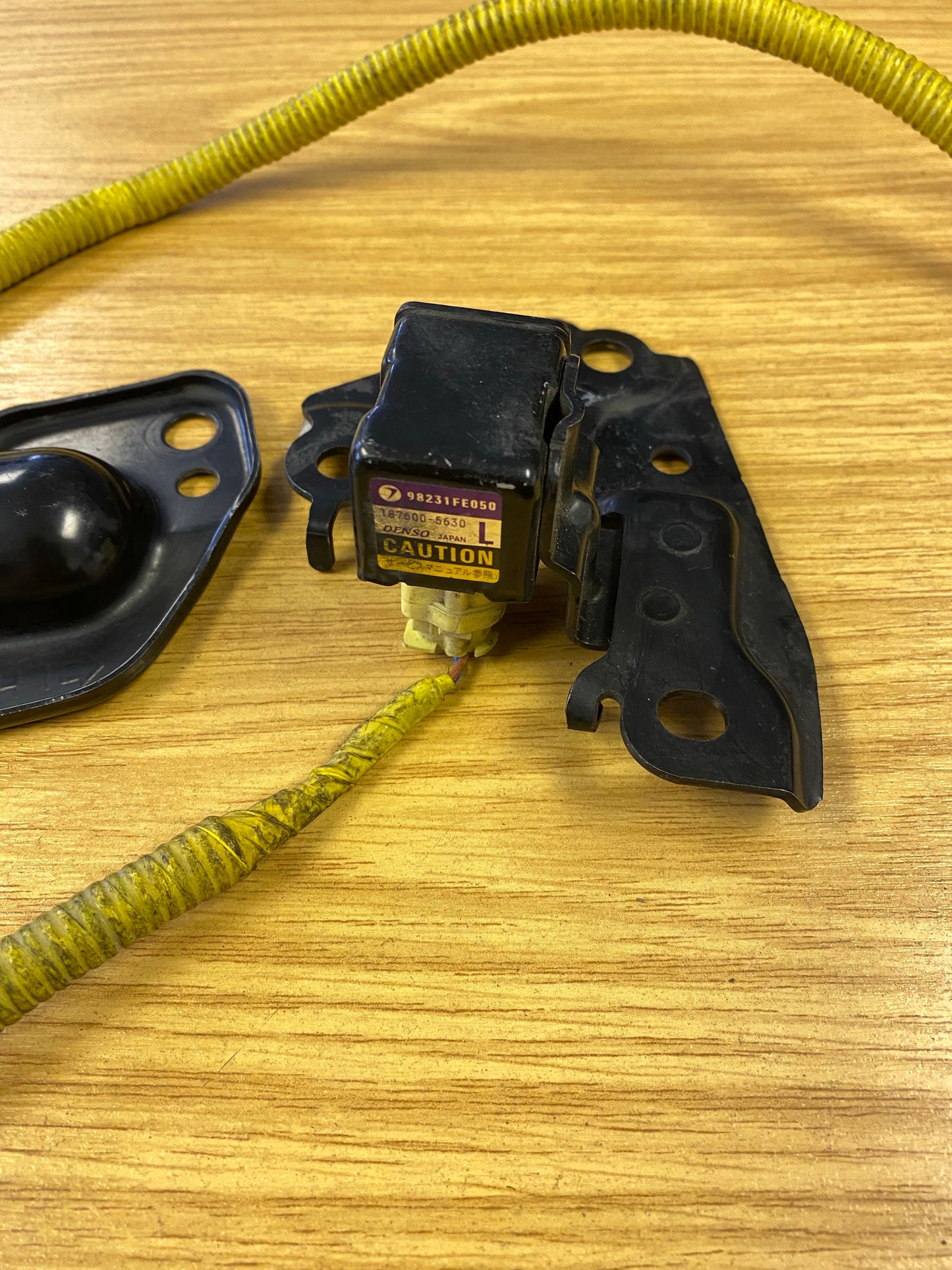 Subaru Impreza STI 8 Blobeye Front Left Airbag Air Bag Sensor Bracket & Wiring
