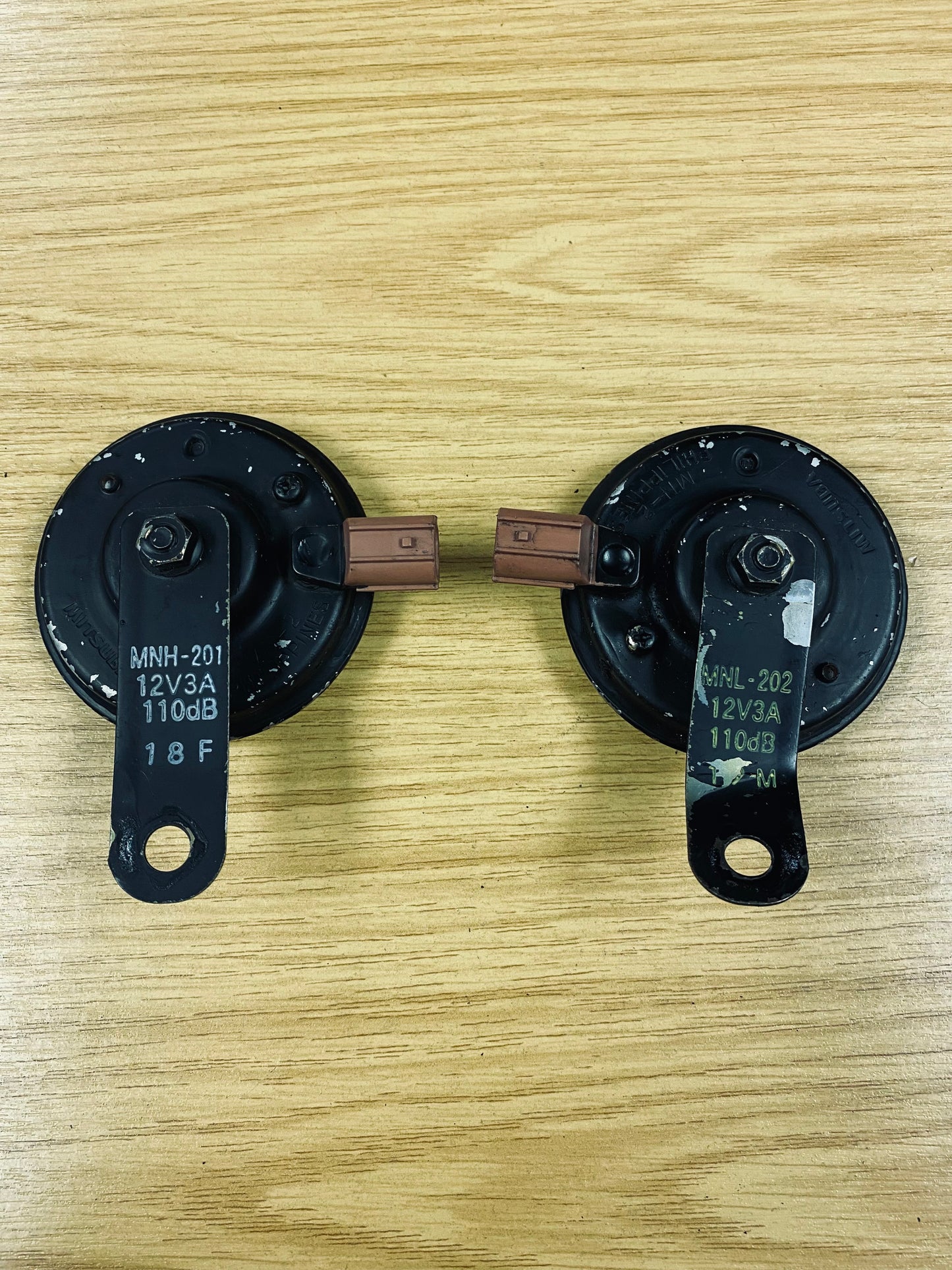 2x Genuine OEM Honda Integra Type R DC5 Dual Twin Horn Horns Pair UK (1)