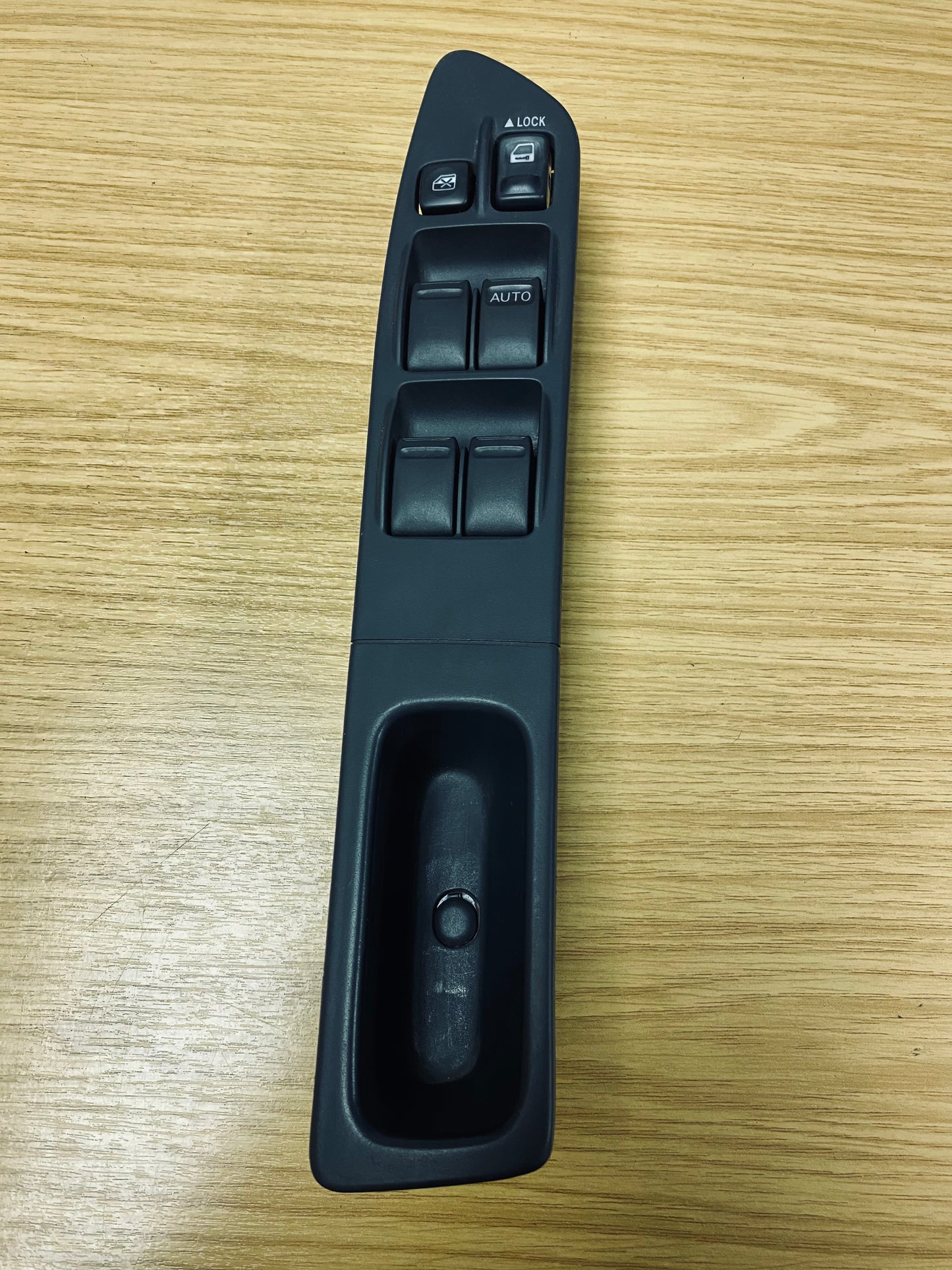 Subaru Impreza STI 8 9 Blobeye Hawkeye Front Right Electric Window Switch 03-07 (2)