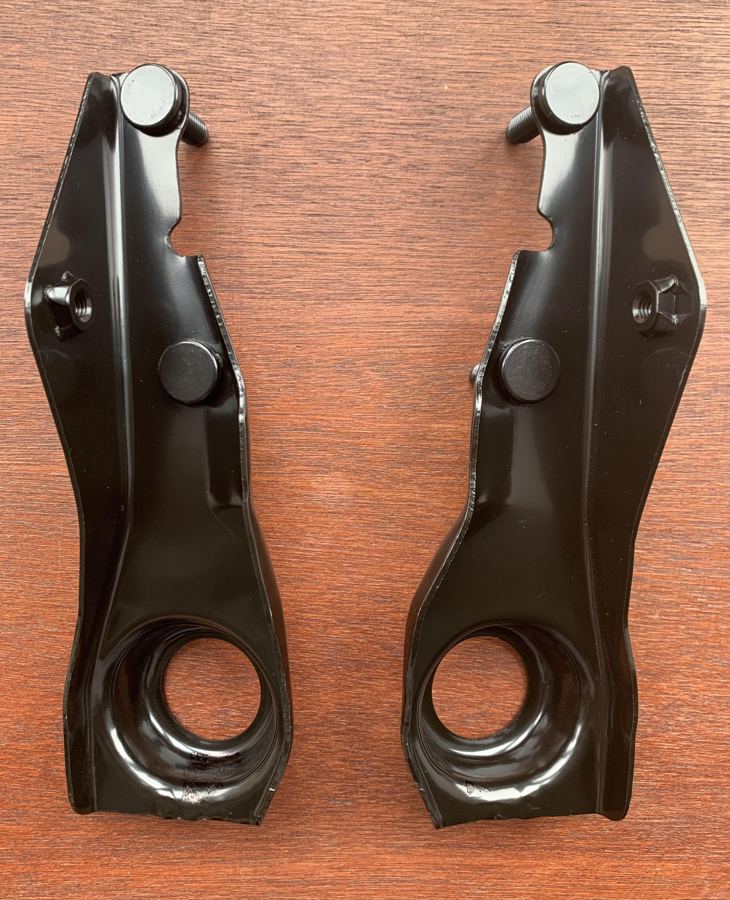 Nissan Skyline GTR R34 BNR34 Intercooler Lower Bracket Pair Set NEW OE ...