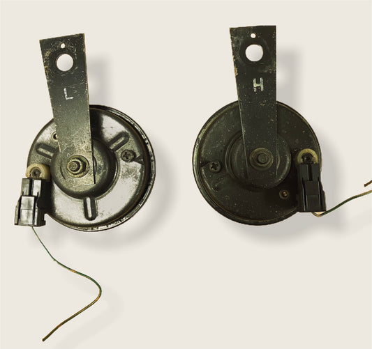 Nissan Skyline GTR R34 BNR34 Dual Twin Horn Horns Assembly Wires Pair 99-02 (2)