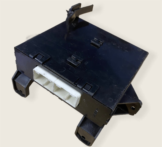 Subaru Denso ECU 5-177700-789 Assembly Damaged Bracket OEM 09-14