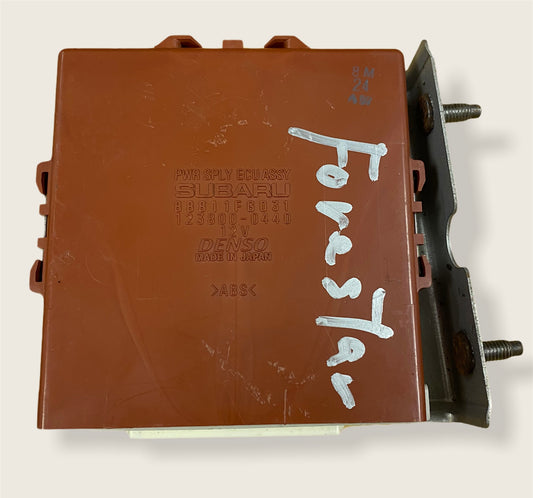 OEM Subaru Forester Power EE20 TD Supply ECU Assy Unit Denso 88811FG031