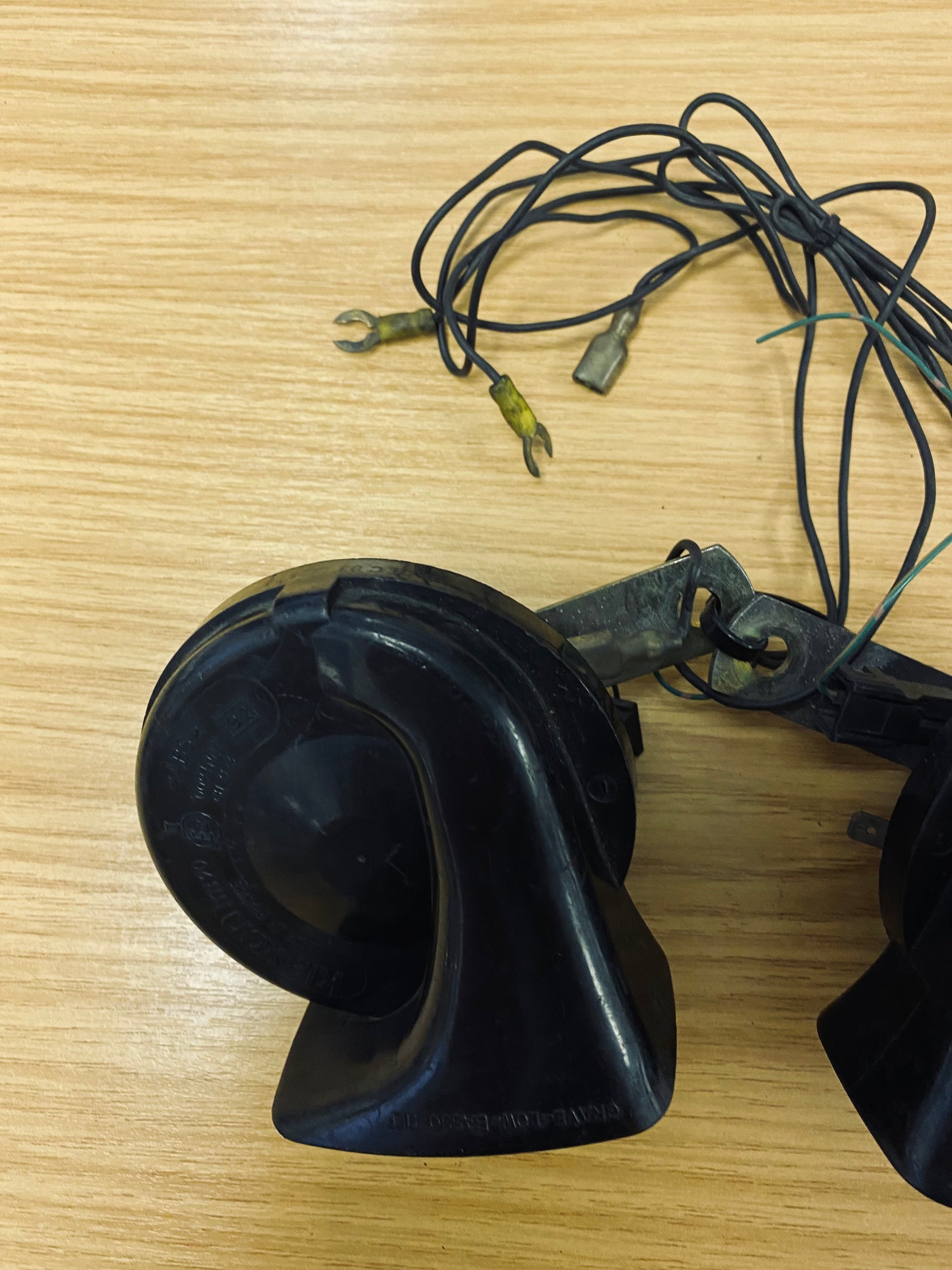 Gt R R34 Horn Dual Twin Horn Horns Assembly Wires Pair Nissan Skyline GTR R34 BNR34 ...