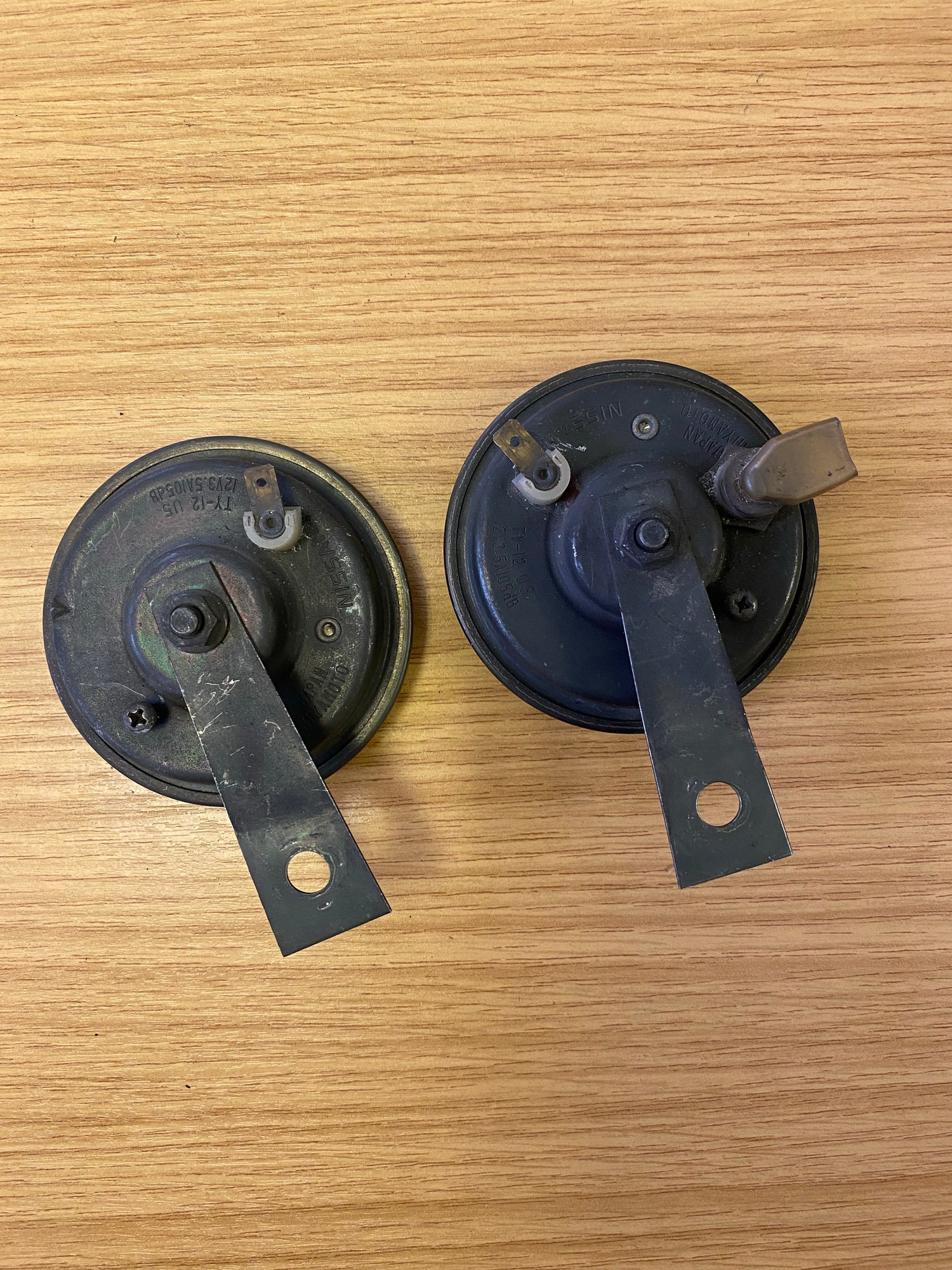 Gt R R34 Horn Genuine Nissan Skyline GTR R33 BCNR33 Miyamoto Horn Horns Pair 95-98 ...