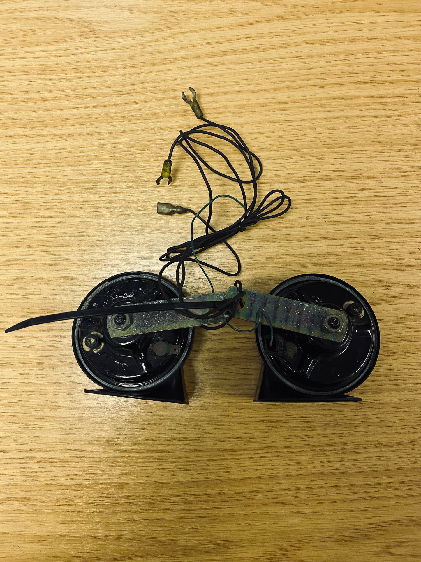 Gt R R34 Horn Dual Twin Horn Horns Assembly Wires Pair Nissan Skyline GTR R34 BNR34 ...